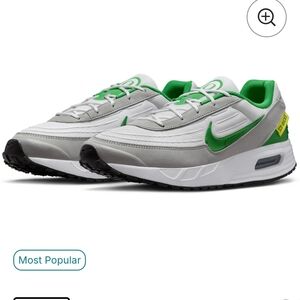 Nike Sneakers in Green and Gray
